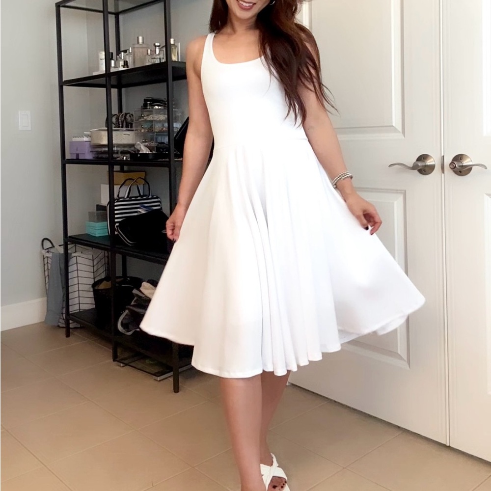 Chic White Sleeveless Midi Dress